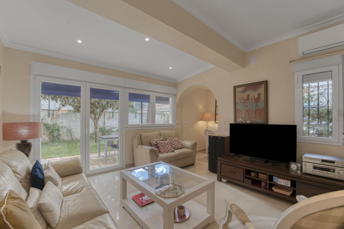 5 Bed Townhouse for sale in Málaga Costa Del Sol, Málaga, Spain