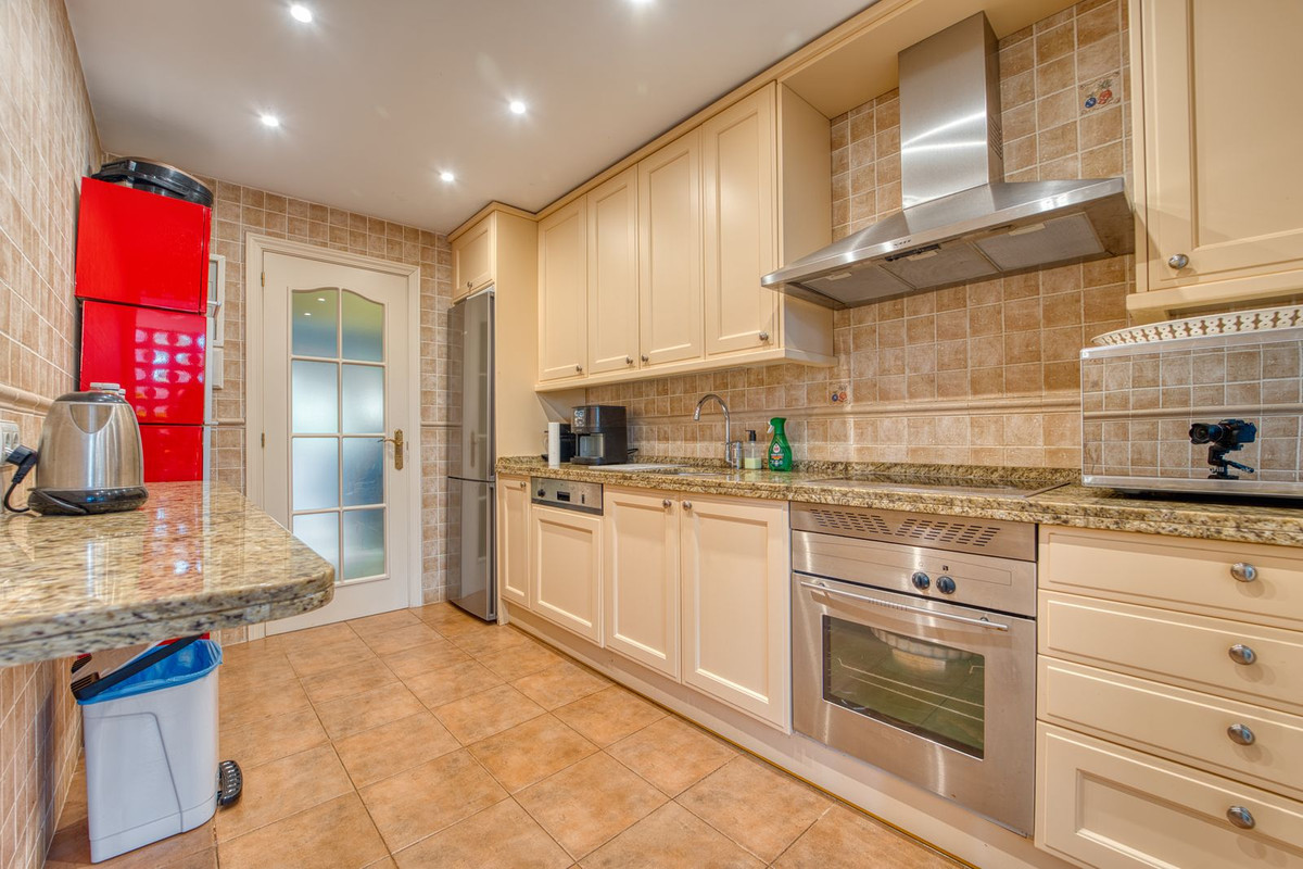 2 Bed Apartment for sale in Marbella Costa Del Sol, Málaga, Spain