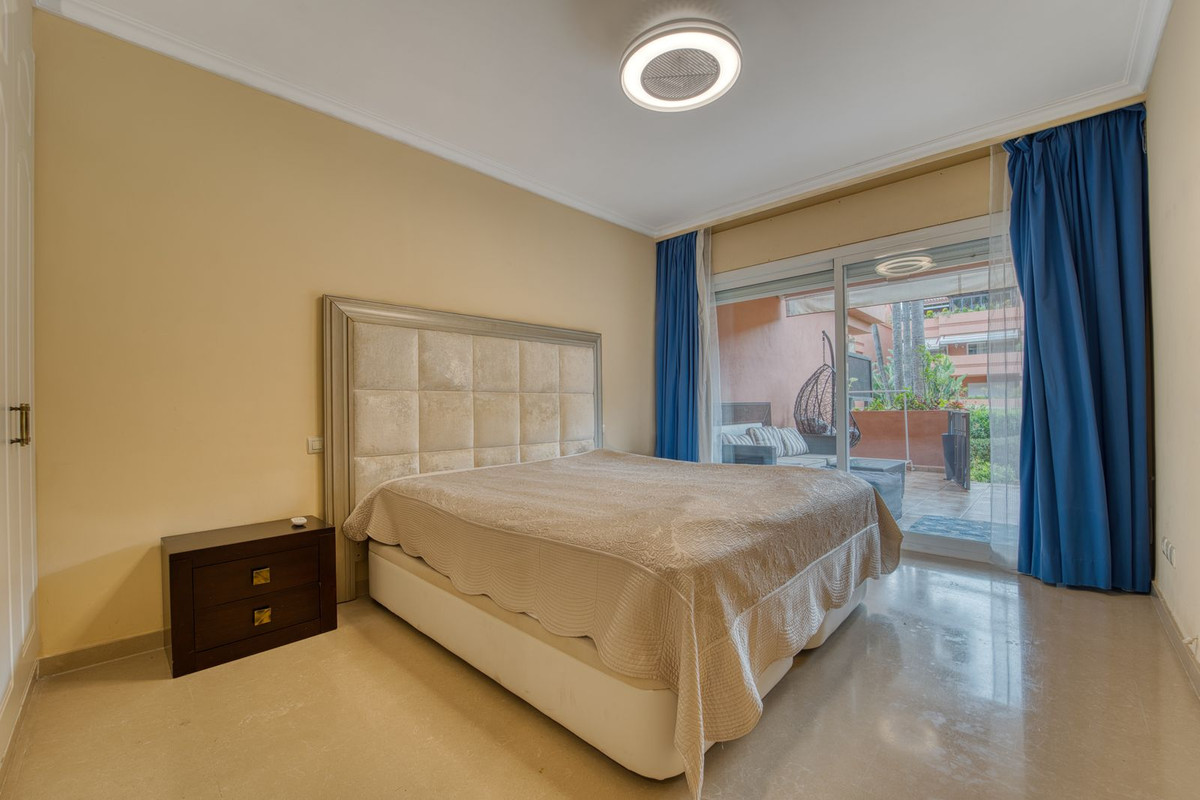 2 Bed Apartment for sale in Marbella Costa Del Sol, Málaga, Spain
