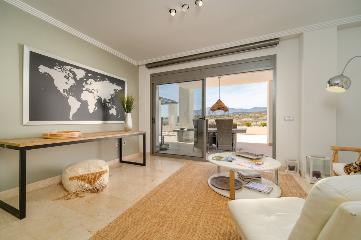 3 Bed Apartment for sale in Benahavís Costa Del Sol, Málaga, Spain