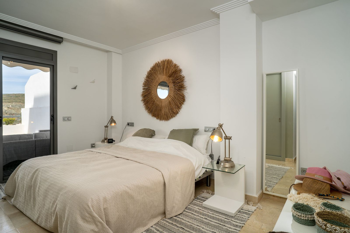 3 Bed Apartment for sale in Benahavís Costa Del Sol, Málaga, Spain