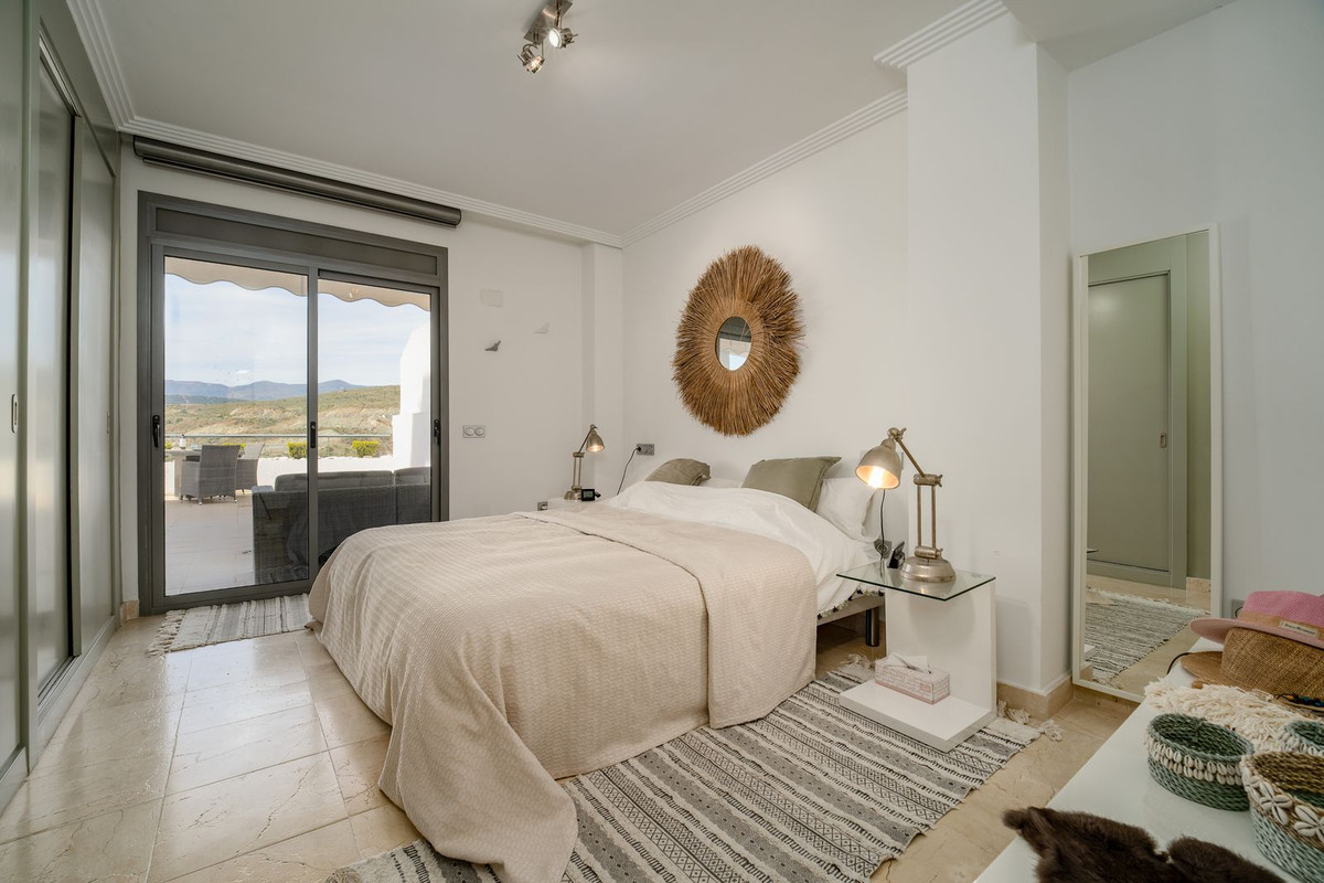 3 Bed Apartment for sale in Benahavís Costa Del Sol, Málaga, Spain