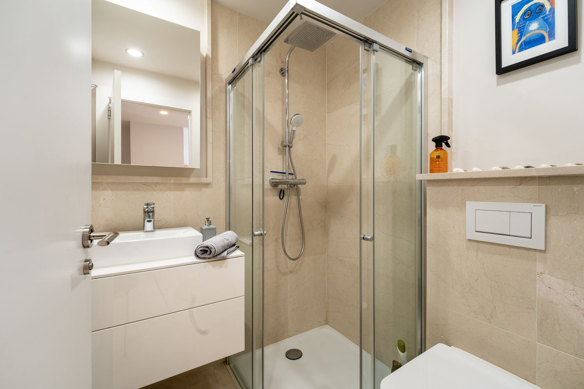 3 Bed Apartment for sale in Benahavís Costa Del Sol, Málaga, Spain