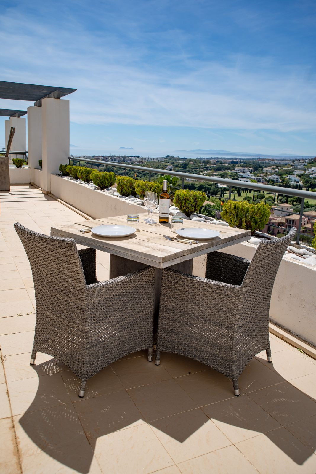 3 Bed Apartment for sale in Benahavís Costa Del Sol, Málaga, Spain
