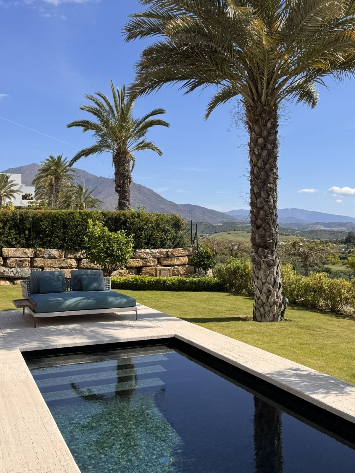 2 Bed Apartment for sale in Estepona Costa Del Sol, Málaga, Spain
