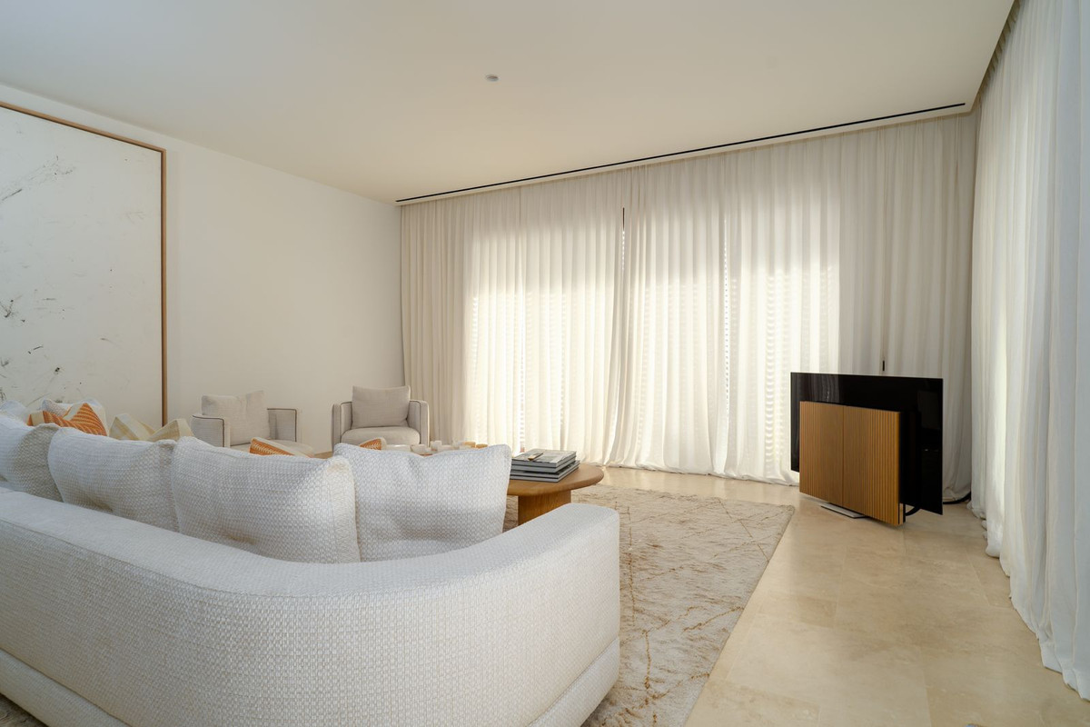 2 Bed Apartment for sale in Estepona Costa Del Sol, Málaga, Spain
