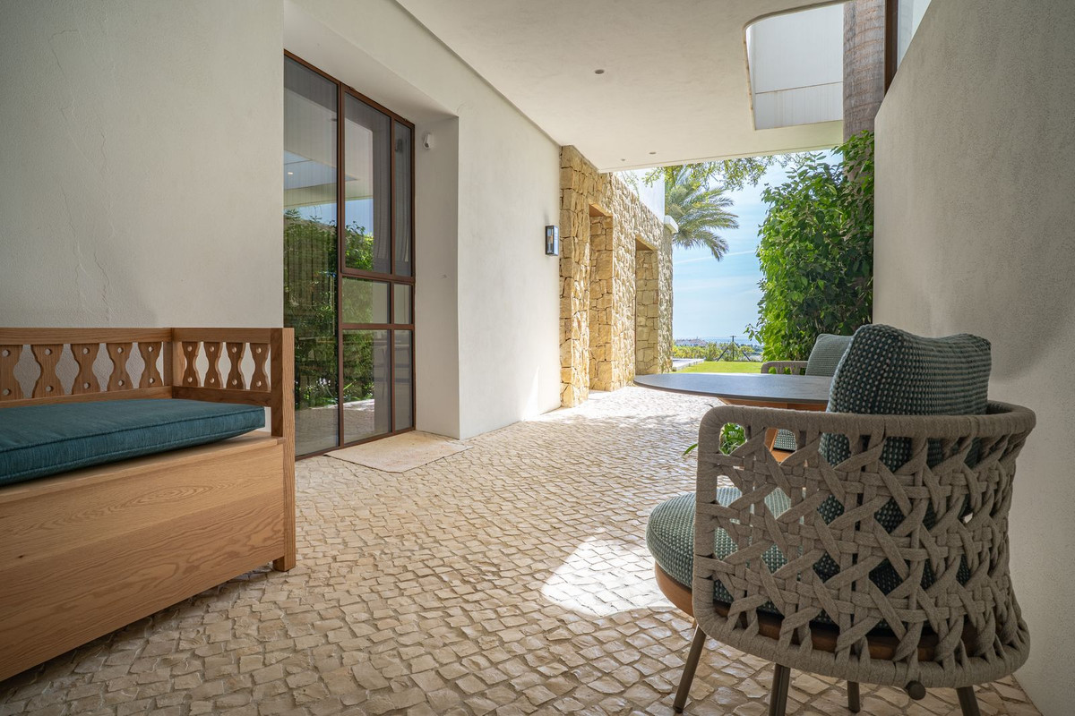 2 Bed Apartment for sale in Estepona Costa Del Sol, Málaga, Spain