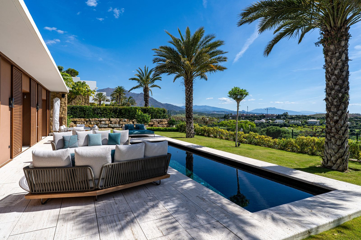 2 Bed Apartment for sale in Estepona Costa Del Sol, Málaga, Spain