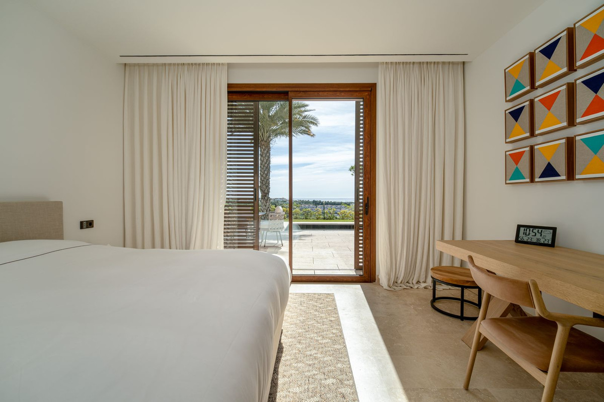 2 Bed Apartment for sale in Estepona Costa Del Sol, Málaga, Spain