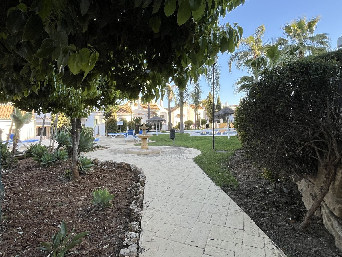 Se vende Apartamento Planta Baja de 2 dormitorios en Costa Del Sol, Málaga, España