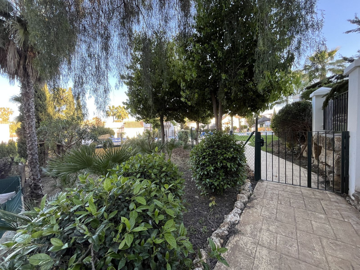 Se vende Apartamento Planta Baja de 2 dormitorios en Costa Del Sol, Málaga, España