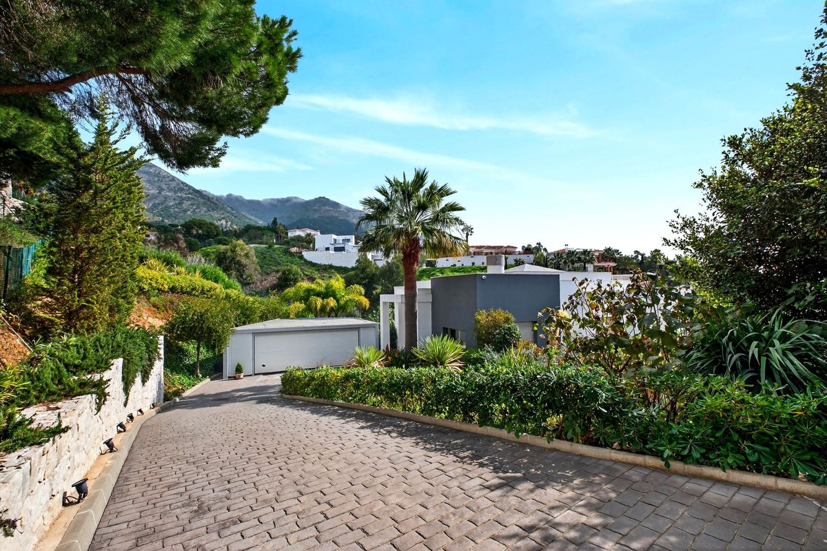 5 Bed Townhouse for sale in Valtocado Costa Del Sol, Málaga, Spain