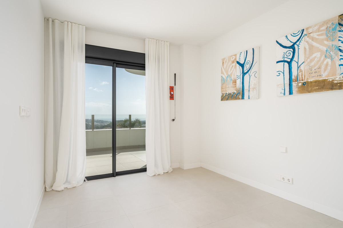 2 Bed Apartment for sale in Calanova Golf Costa Del Sol, Málaga, Spain