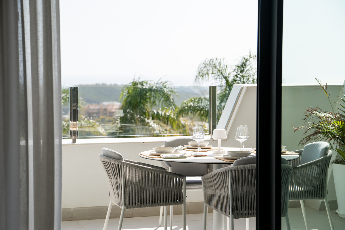 2 Bed Apartment for sale in Calanova Golf Costa Del Sol, Málaga, Spain