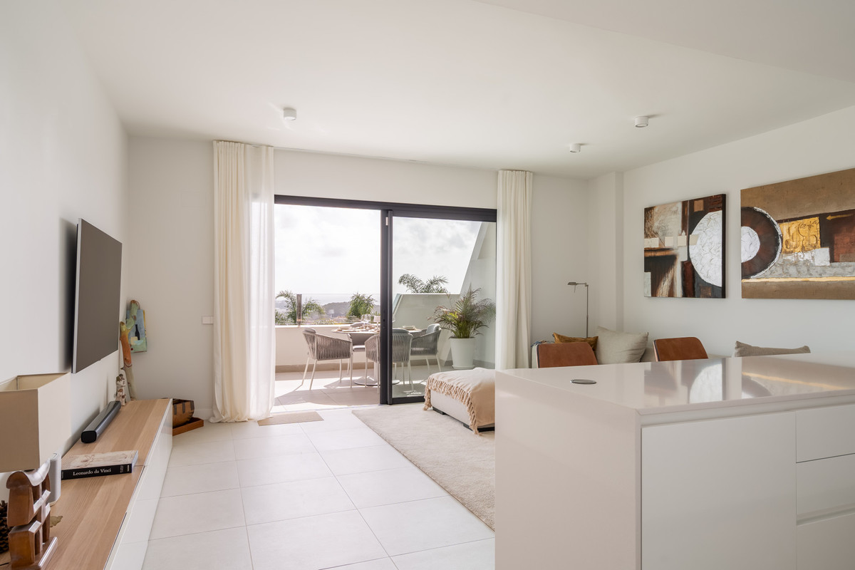 2 Bed Apartment for sale in Calanova Golf Costa Del Sol, Málaga, Spain