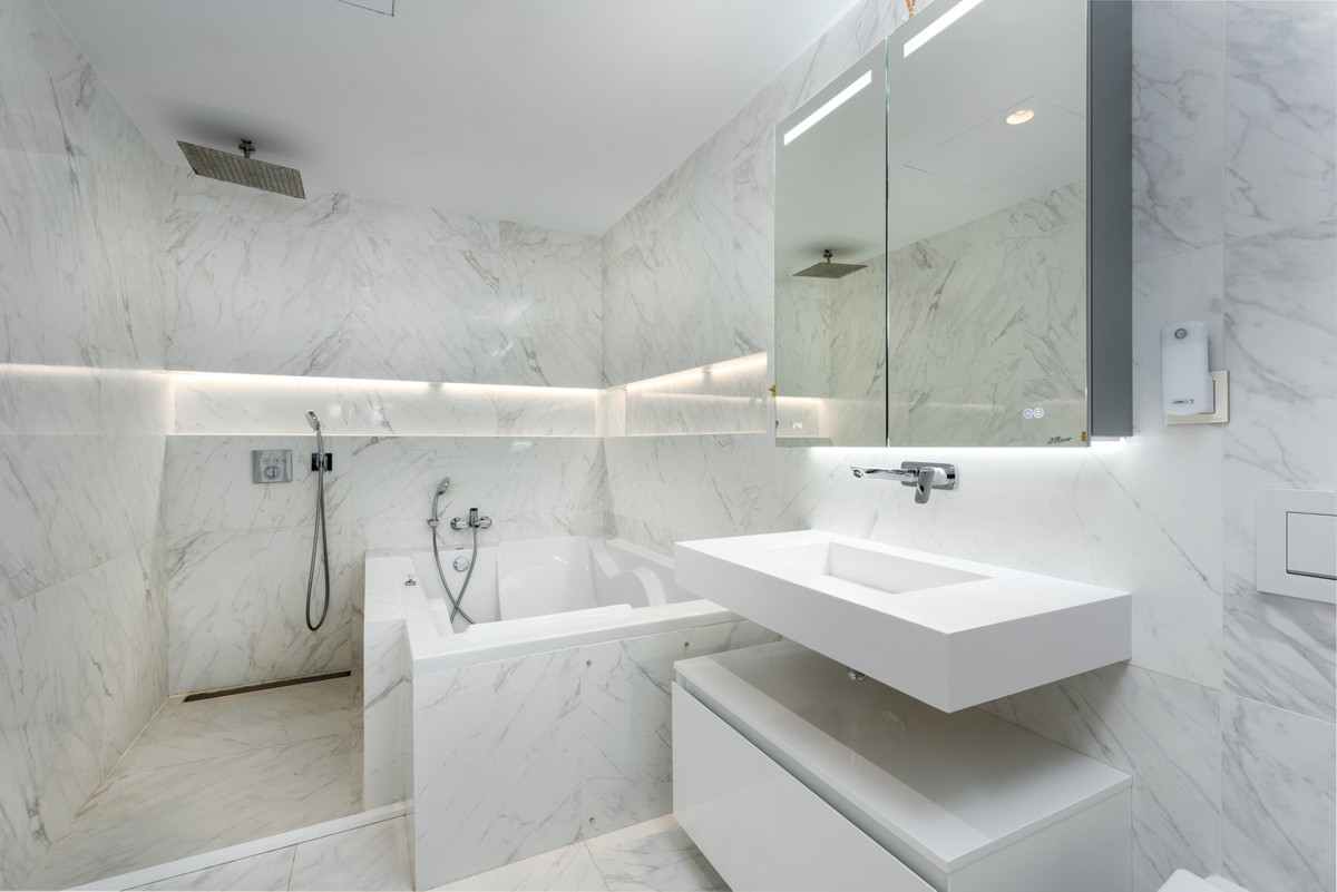 3 Bed Townhouse for sale in Nueva Andalucía Costa Del Sol, Málaga, Spain
