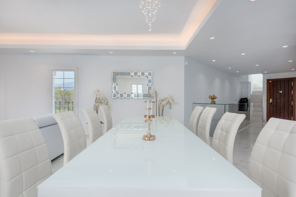 3 Bed Townhouse for sale in Nueva Andalucía Costa Del Sol, Málaga, Spain