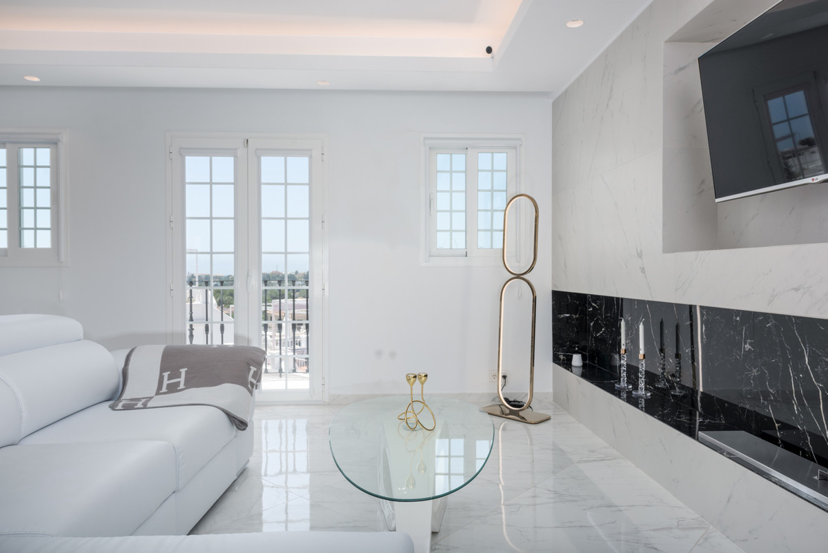 3 Bed Townhouse for sale in Nueva Andalucía Costa Del Sol, Málaga, Spain