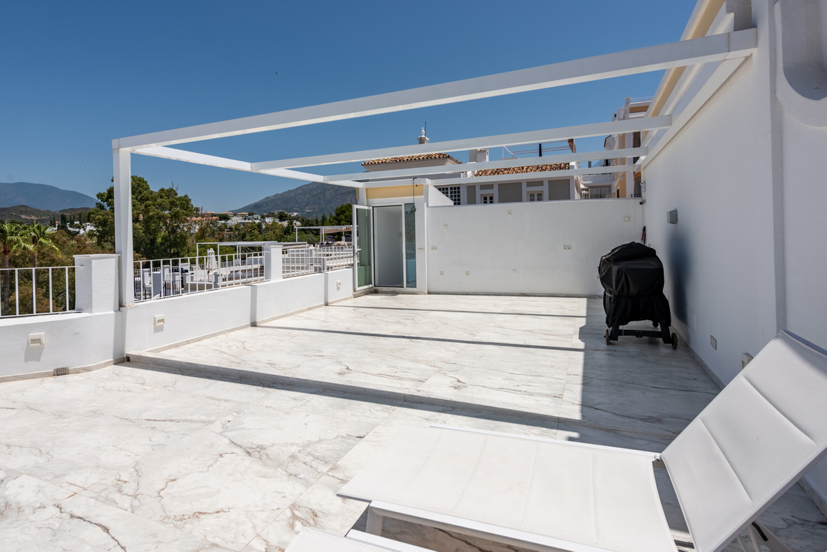 3 Bed Townhouse for sale in Nueva Andalucía Costa Del Sol, Málaga, Spain