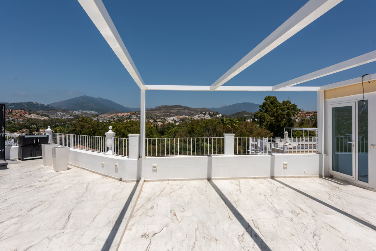 3 Bed Townhouse for sale in Nueva Andalucía Costa Del Sol, Málaga, Spain