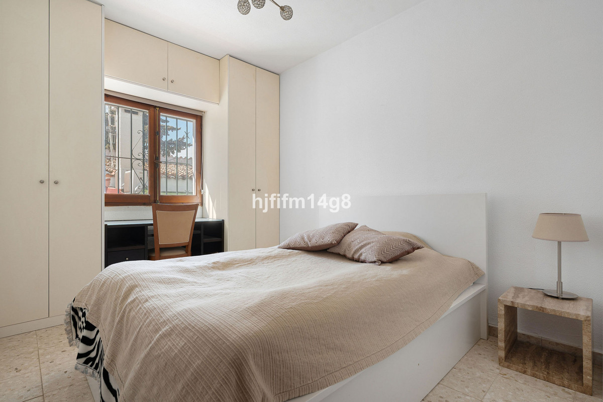 4 Bed Townhouse for sale in La Campana Costa Del Sol, Málaga, Spain