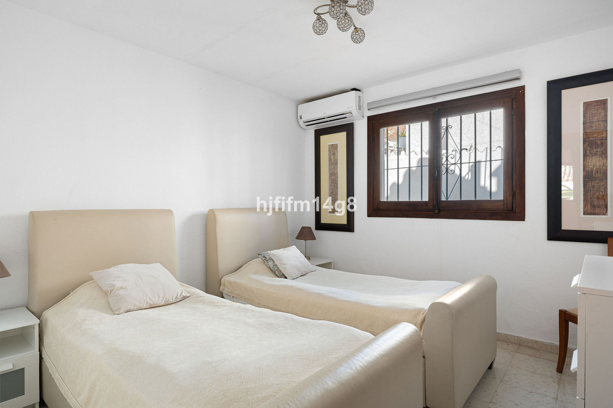 4 Bed Townhouse for sale in La Campana Costa Del Sol, Málaga, Spain