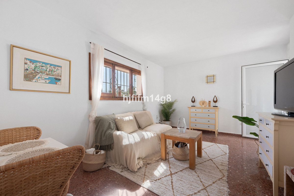 4 Bed Townhouse for sale in La Campana Costa Del Sol, Málaga, Spain