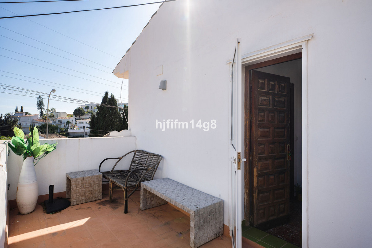 4 Bed Townhouse for sale in La Campana Costa Del Sol, Málaga, Spain