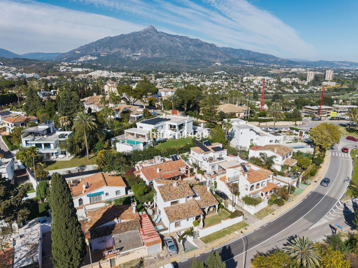 4 Bed Townhouse for sale in La Campana Costa Del Sol, Málaga, Spain