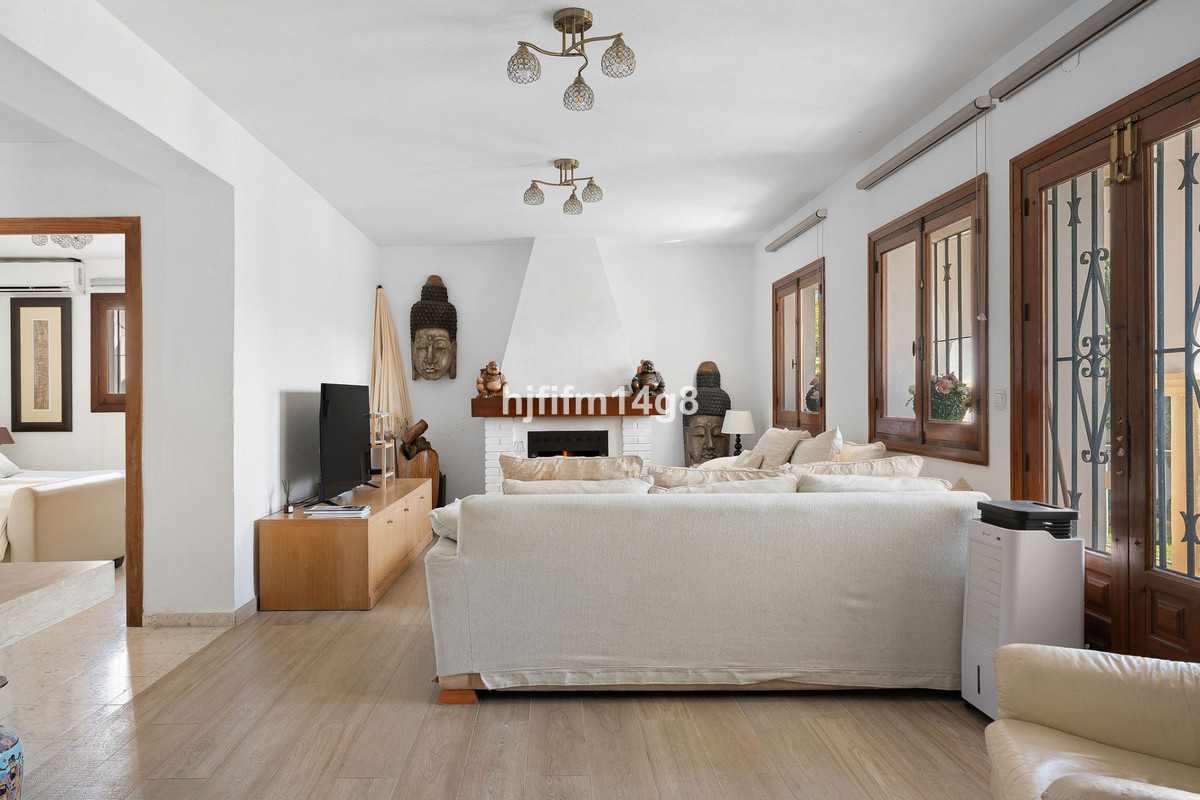 4 Bed Townhouse for sale in La Campana Costa Del Sol, Málaga, Spain