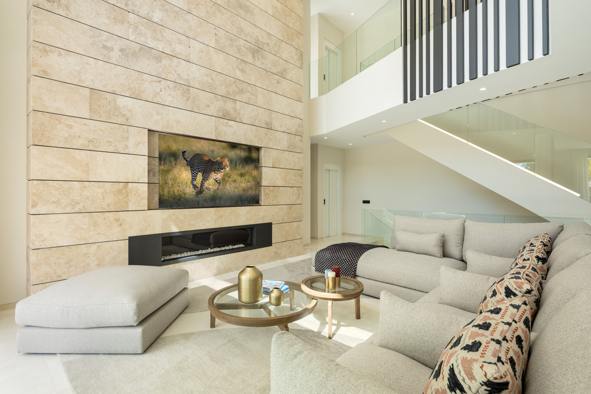 5 Bed Townhouse for sale in Nueva Andalucía Costa Del Sol, Málaga, Spain
