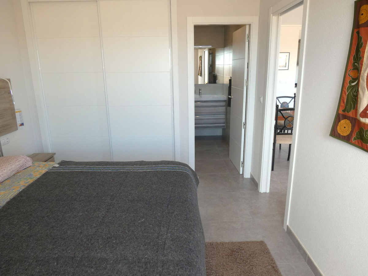 Se vende Apartamento Planta Media de 3 dormitorios en Costa Blanca, Alicante, España