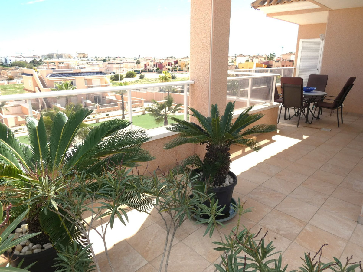 Se vende Apartamento Planta Media de 3 dormitorios en Costa Blanca, Alicante, España