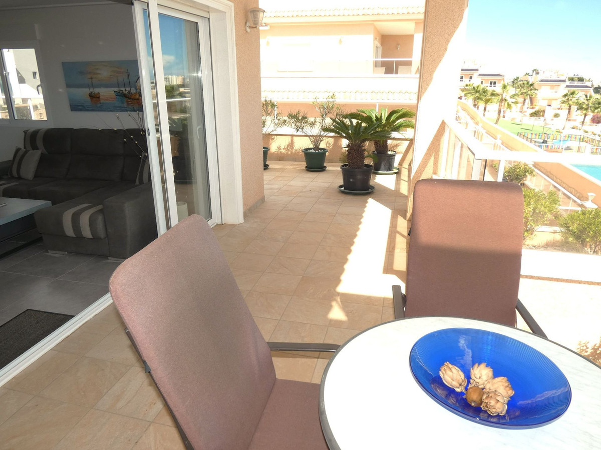 Se vende Apartamento Planta Media de 3 dormitorios en Costa Blanca, Alicante, España