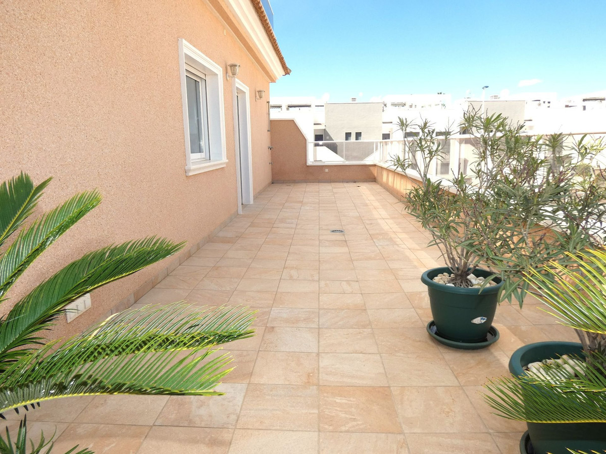 Se vende Apartamento Planta Media de 3 dormitorios en Costa Blanca, Alicante, España