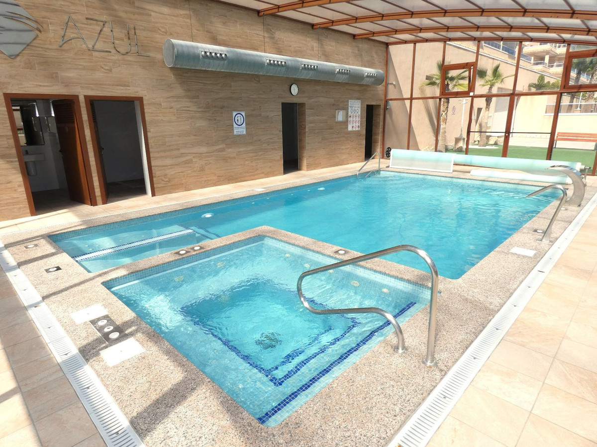 Se vende Apartamento Planta Media de 3 dormitorios en Costa Blanca, Alicante, España