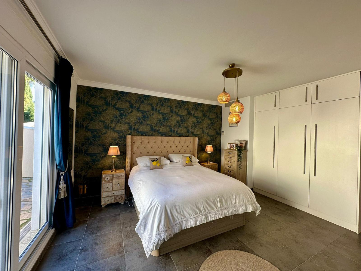 6 Bed Townhouse for sale in Estepona Costa Del Sol, Málaga, Spain