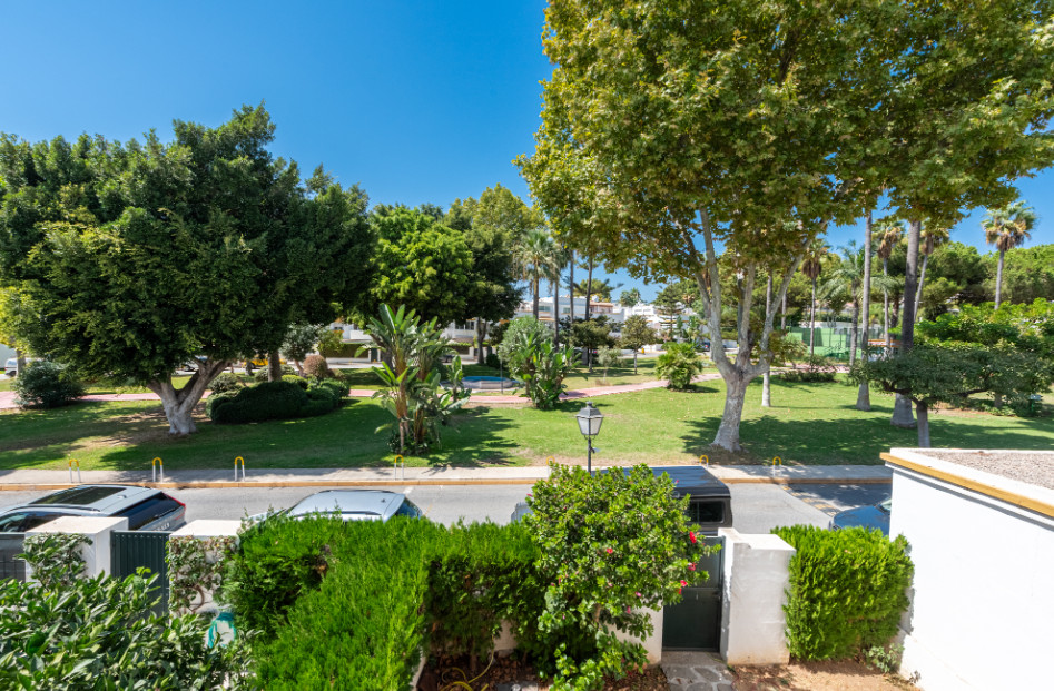 Se vende Adosada de 5 dormitorios en Costa Del Sol, Málaga, España