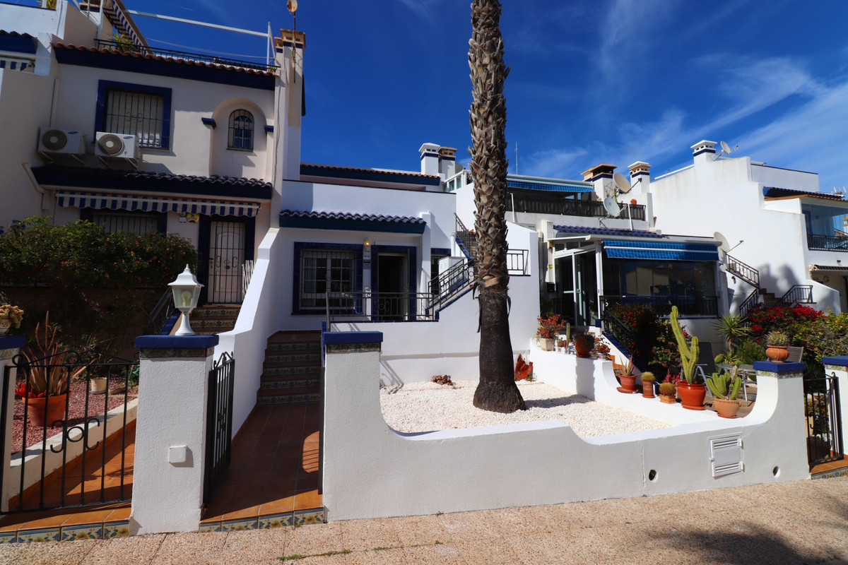 2 Bed Townhouse for sale in Villamartin Costa Blanca, Alicante, Spain