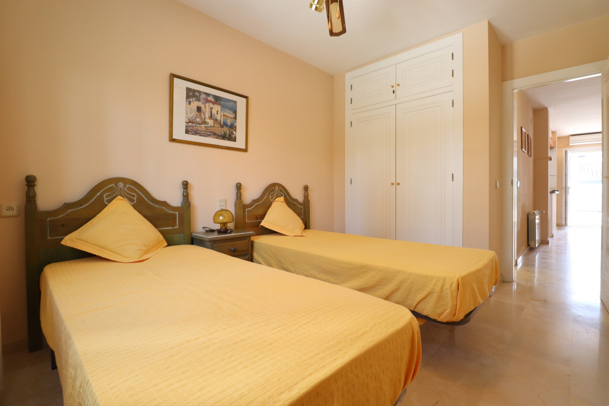 Se vende Bungalow de 2 dormitorios en Costa Blanca, Alicante, España