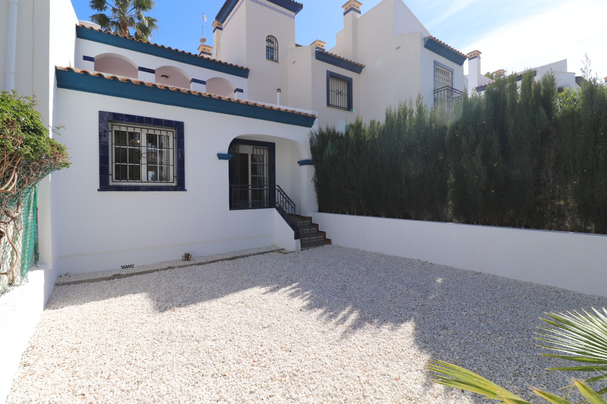 Se vende Bungalow de 2 dormitorios en Costa Blanca, Alicante, España