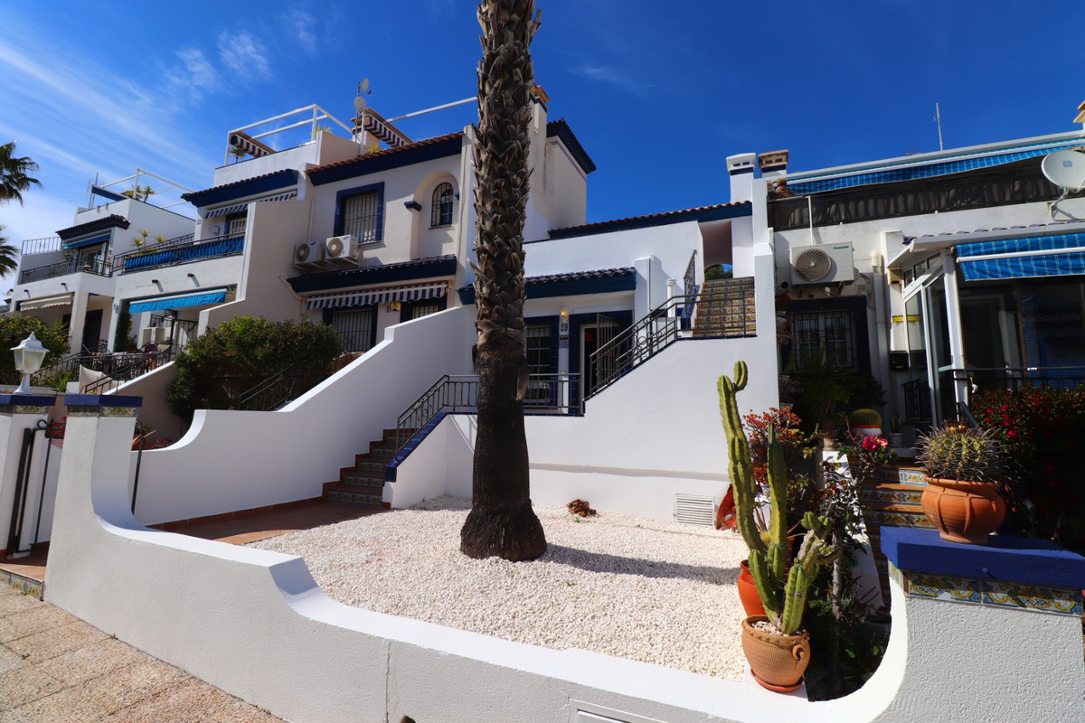 Se vende Bungalow de 2 dormitorios en Costa Blanca, Alicante, España