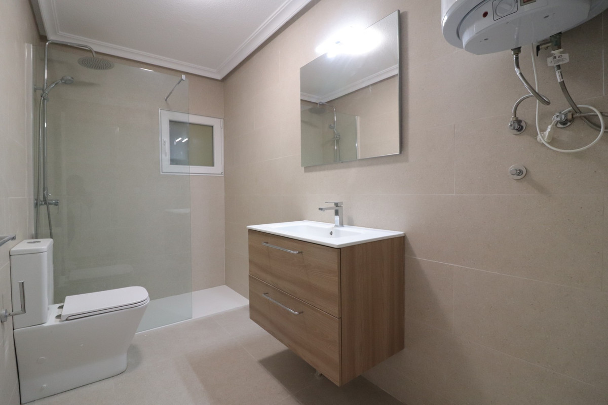Se vende Apartamento Planta Baja de 3 dormitorios en Costa Blanca, Alicante, España