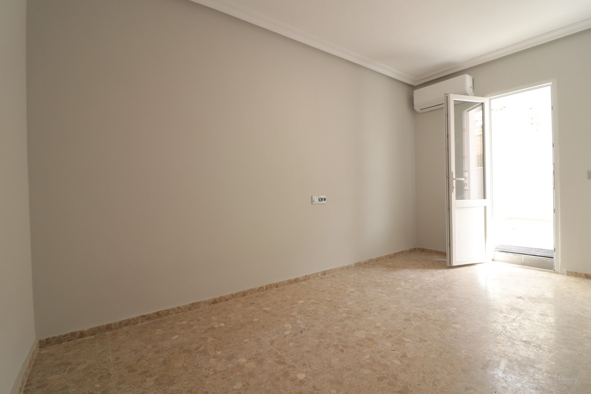 Se vende Apartamento Planta Baja de 3 dormitorios en Costa Blanca, Alicante, España