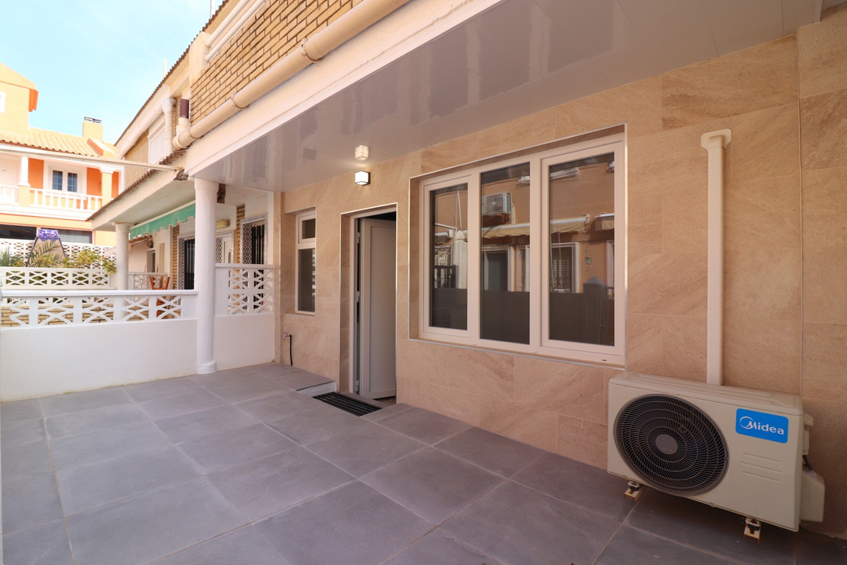 Se vende Apartamento Planta Baja de 3 dormitorios en Costa Blanca, Alicante, España