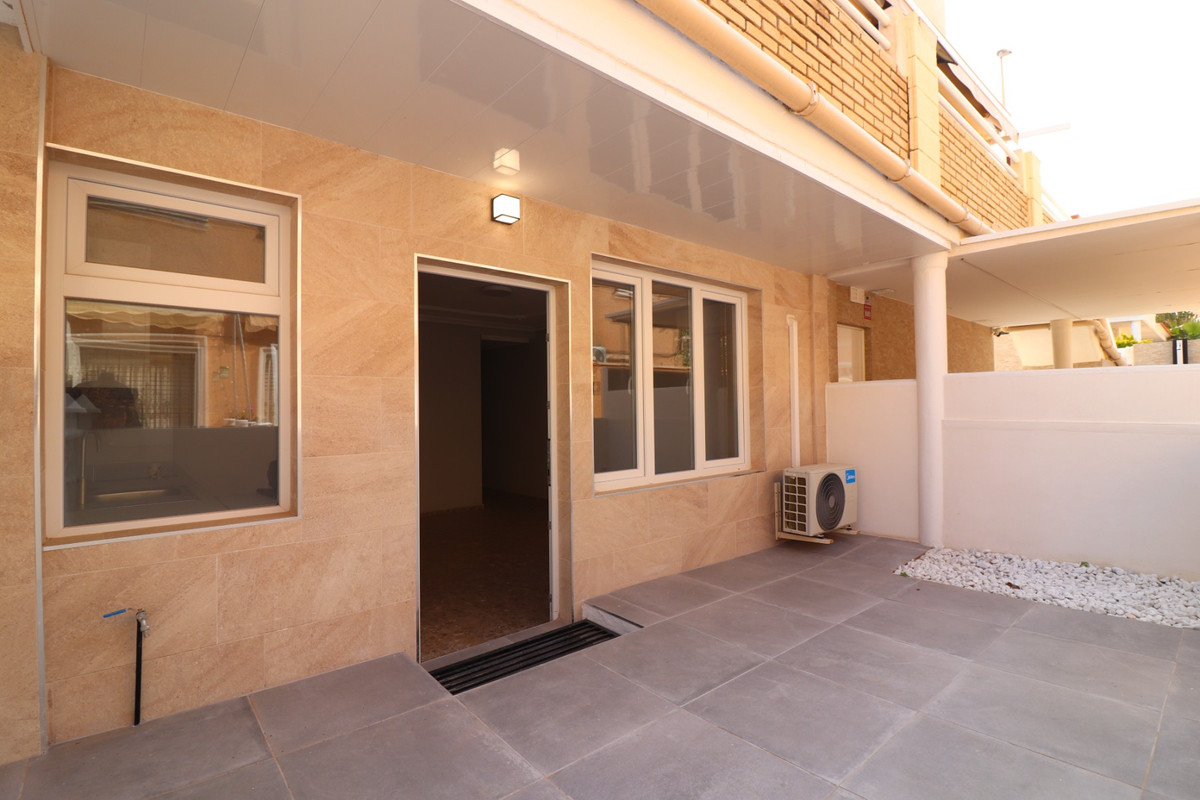 Se vende Apartamento Planta Baja de 3 dormitorios en Costa Blanca, Alicante, España