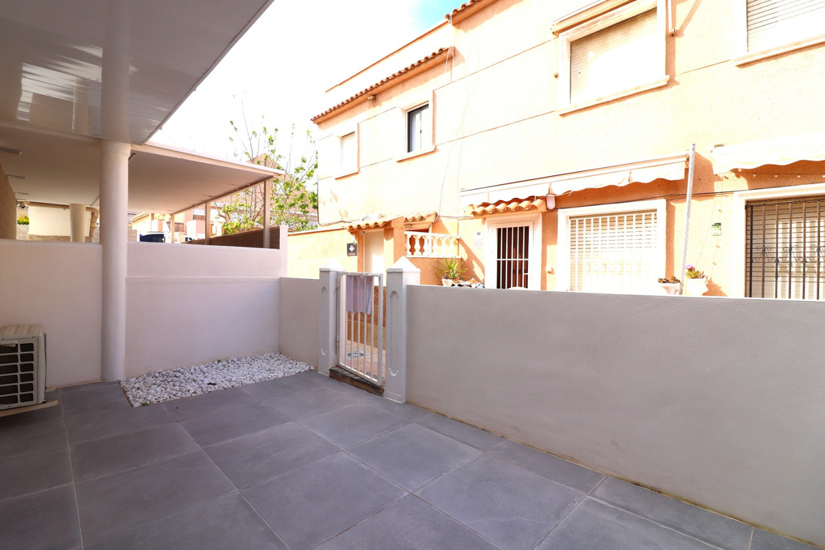 Se vende Apartamento Planta Baja de 3 dormitorios en Costa Blanca, Alicante, España