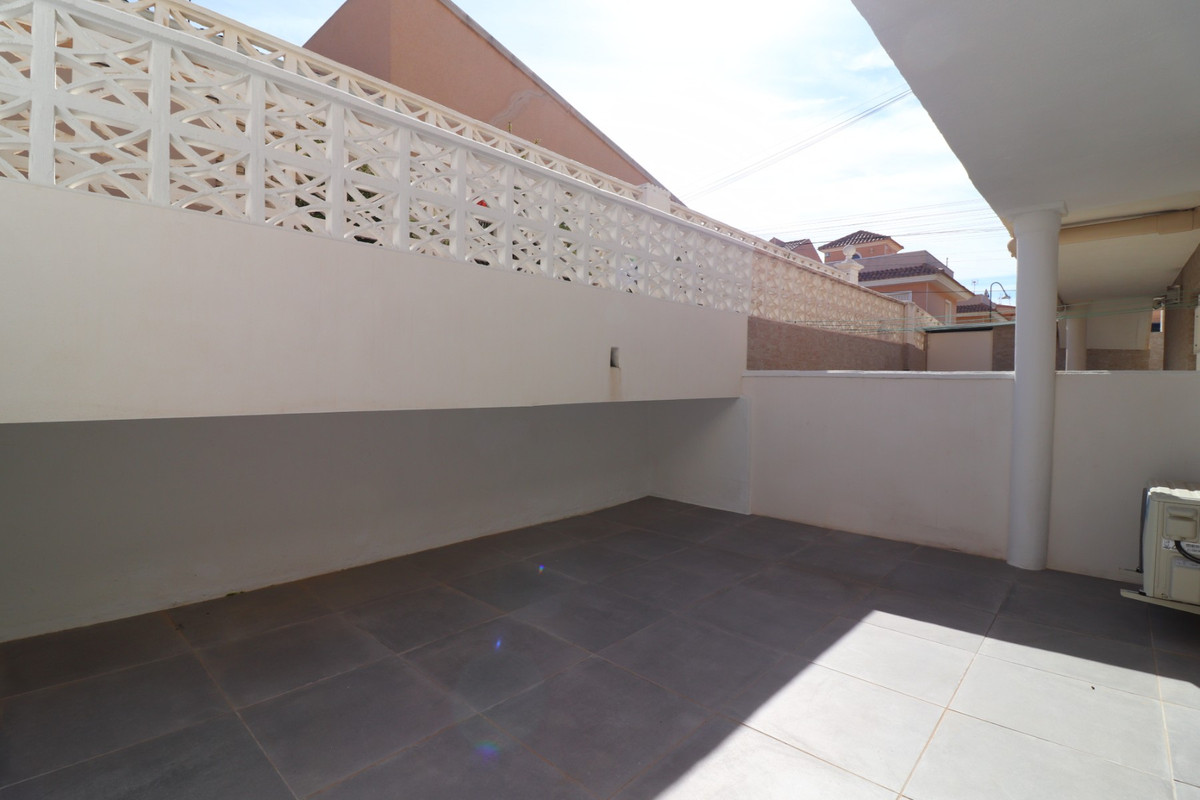 Se vende Apartamento Planta Baja de 3 dormitorios en Costa Blanca, Alicante, España