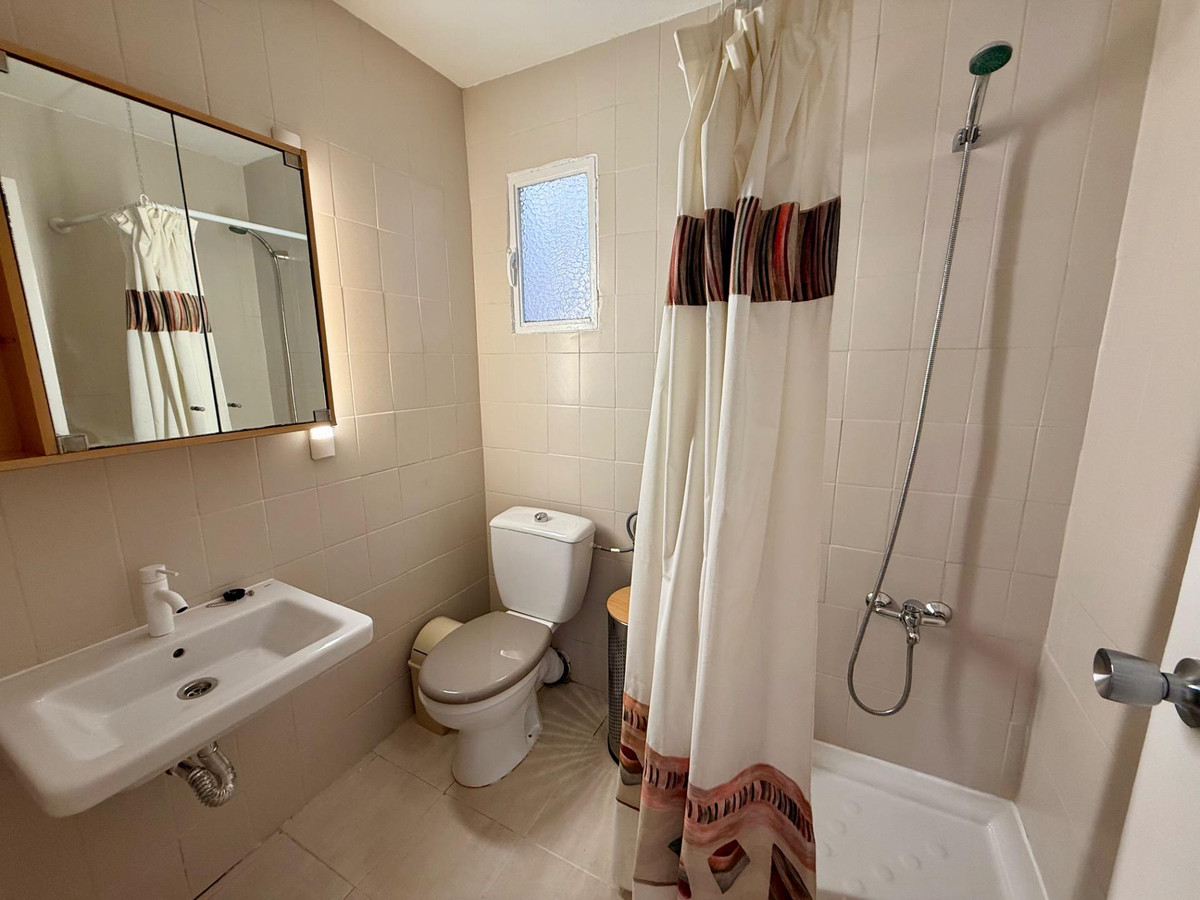 Se vende Apartamento Planta Media de 3 dormitorios en Costa Blanca, Alicante, España