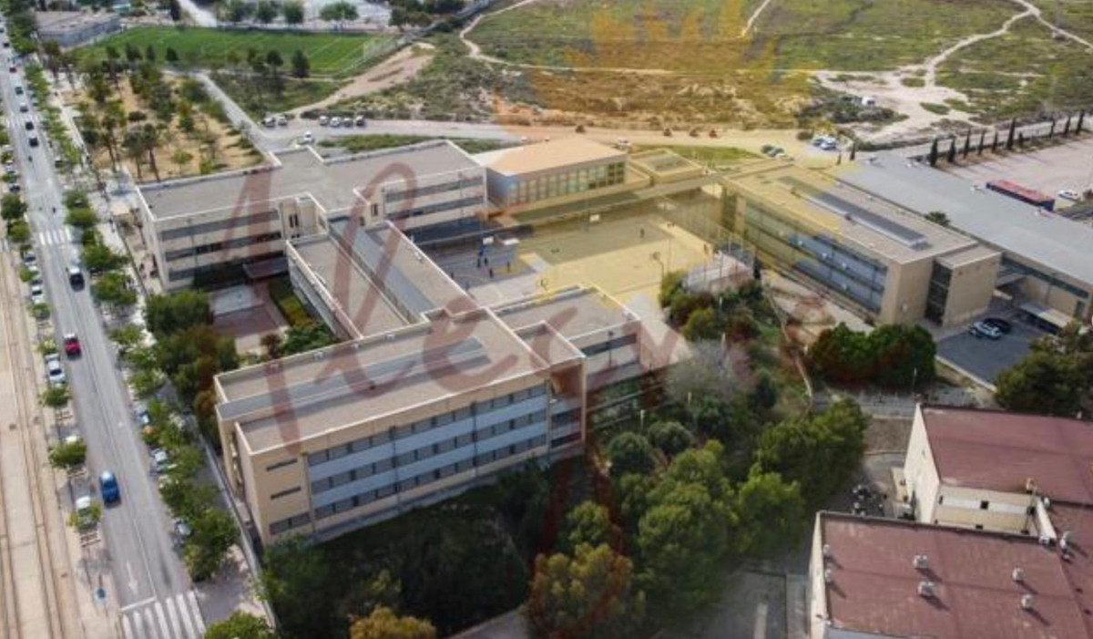 Se vende Apartamento Planta Media de 3 dormitorios en Costa Blanca, Alicante, España
